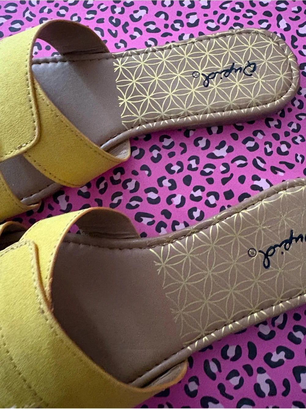 Qupid Yellow Flats Sandals 7 New